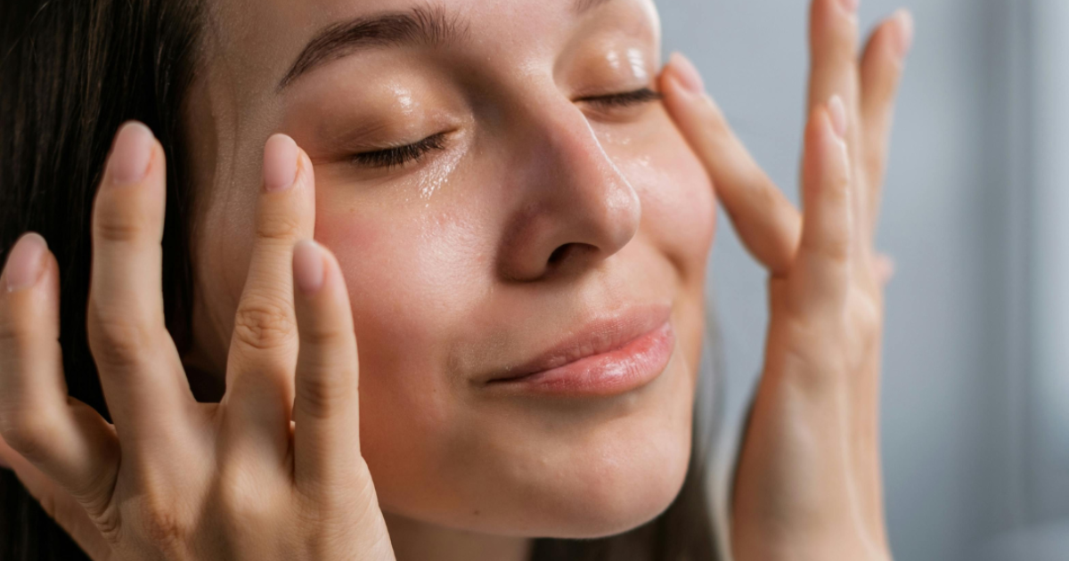 facial massage with seaweed serum